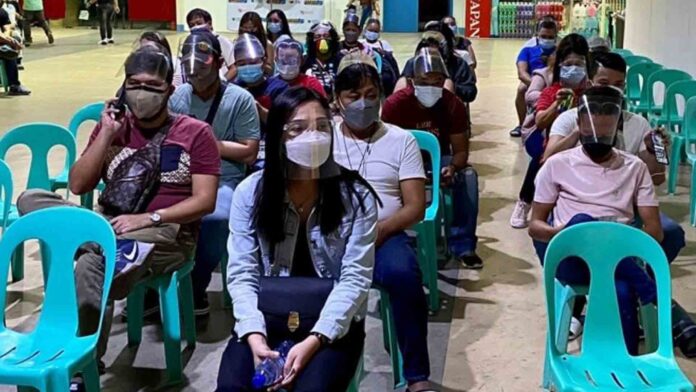 20211107-PAGEONE-Covid-Vaccination.jpg