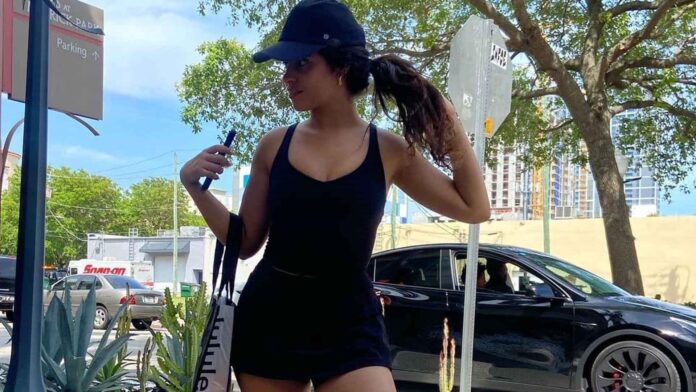 20220404-PAGEONE-Camila-Cabello.jpg