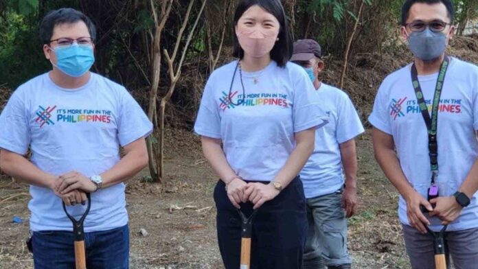 20220509-PAGEONE-Nayong-Pilipino.jpg