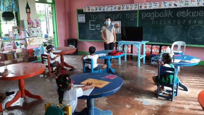 20220517-PAGEONE-F2F.jpg