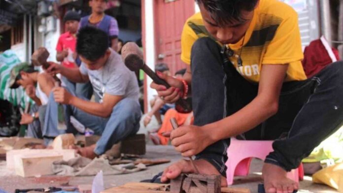 20220517-PAGEONE-Wood-Carving.jpg