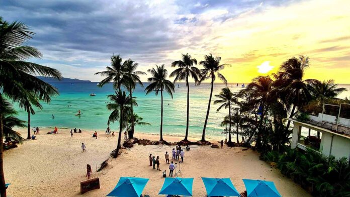 20220714-PAGEONE-Beach-Boracay.jpg