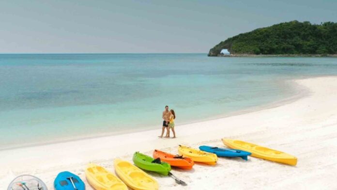 20220928-PAGEONE-Beach-Resort.jpg